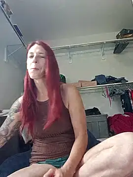 Snapshot of poleslut69 chatting on 06/19/26, 03:18 poleslut69 online show from 06/19/26, 03:18