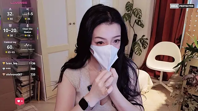 nayomi 34f online show from 04/04/26, 06:42