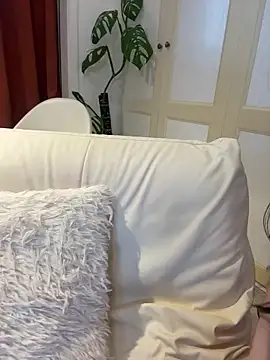 nayomi 34f online show from 04/09/26, 06:19