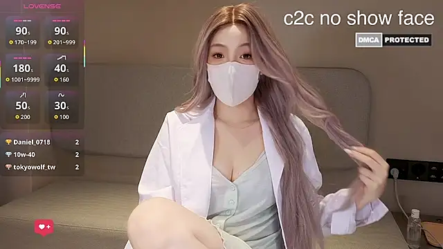 nayomi 34f online show from 07/18/26, 07:50