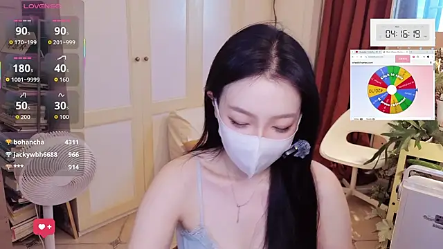 nayomi 34f online show from 04/29/26, 08:18