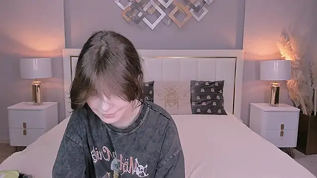 YONA WINK online show from 03/14/26, 08:15