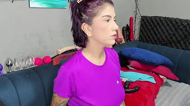 Shadia Squirt online show from 09/18/25, 04:26