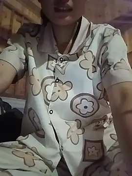 Hilary-123 online show from 06/12/26, 10:40