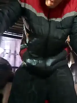 PatrickS25 online show from 12/22/25, 05:24