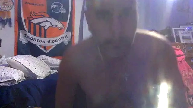 ValuedConcept687 online show from 02/02/26, 03:49