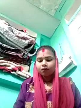 Snapshot of Big_hot44 chatting on 12/17/25, 04:28 Big hot44 online show from 12/17/25, 04:28