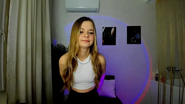 MidnighteAura online show from 01/16/26, 03:32