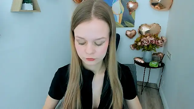 MidnighteAura online show from 02/20/26, 03:03