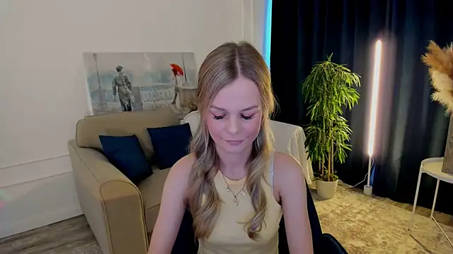 MidnighteAura online show from 06/17/26, 11:31