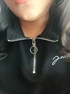 Snapshot of poojababydoll chatting on 12/18/25, 08:30 poojababydoll online show from 12/18/25, 08:30