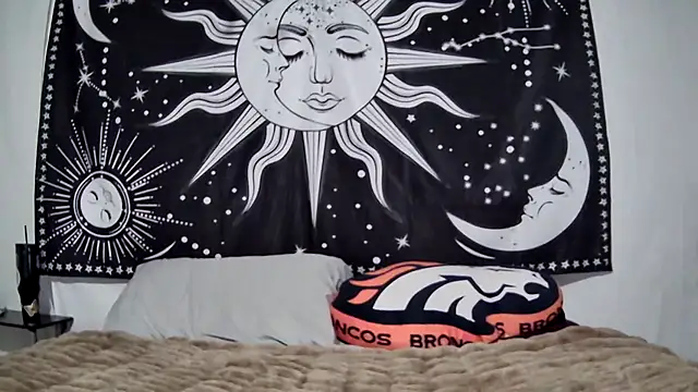 Snapshot of Maexoxo chatting on 02/04/26, 09:48 Maexoxo online show from 02/04/26, 09:48