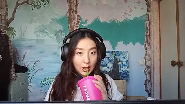 Sofiaherexo online show from 12/15/25, 10:54