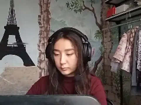 Sofiaherexo online show from 12/04/25, 09:30