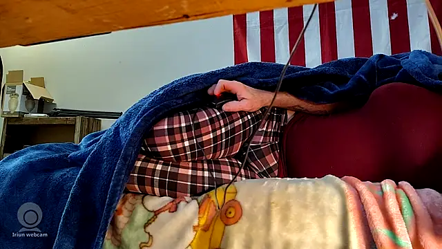 Snapshot of Olewrench35 chatting on 12/04/25, 04:55 Olewrench35 online show from 12/04/25, 04:55