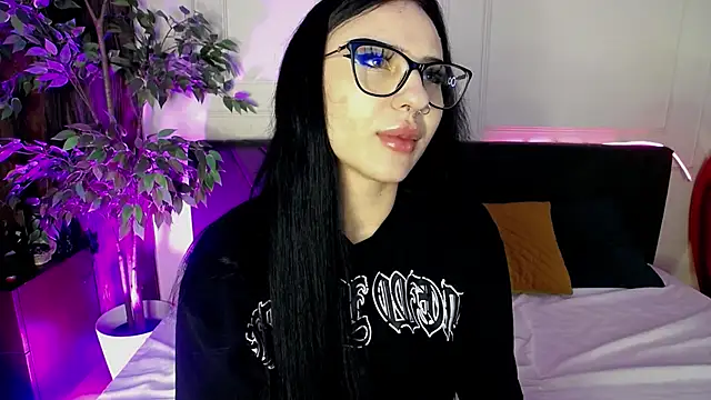 Snapshot of RavenFoxxy chatting on 02/24/26, 06:14 RavenFoxxy online show from 02/24/26, 06:14