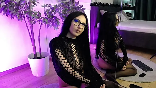 RavenFoxxy online show from 12/02/25, 06:48