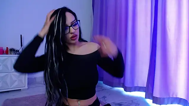Snapshot of RavenFoxxy chatting on 06/15/26, 06:46 RavenFoxxy online show from 06/15/26, 06:46