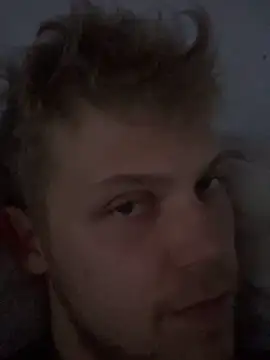 kingkrisz21 online show from 12/01/25, 02:40