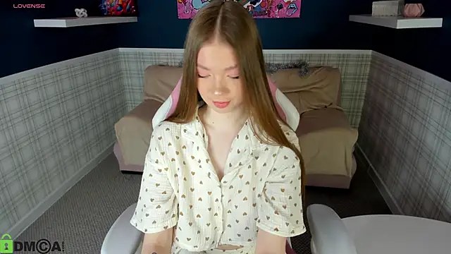 Tessa Sunn online show from 12/20/25, 01:08