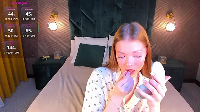 Tessa Sunn online show from 01/12/26, 01:12