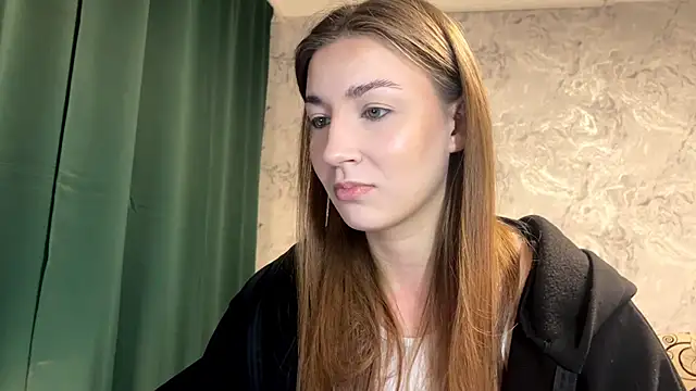 Snapshot of MerleneDelerme chatting on 12/17/25, 05:12 MerleneDelerme online show from 12/17/25, 05:12