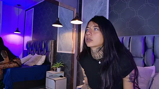 Snapshot of HannyJones chatting on 12/01/25, 01:45 HannyJones online show from 12/01/25, 01:45