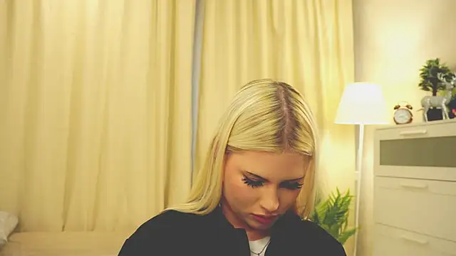 TylerWoody online show from 12/02/25, 09:00