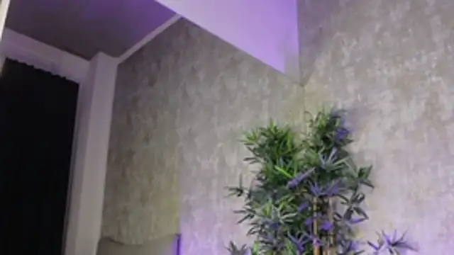 LucyRayy online show from 02/05/26, 08:04