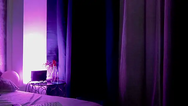 LucyRayy online show from 02/28/26, 07:46