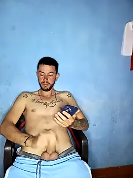 Snapshot of 30_GLADIADOR chatting on 12/02/25, 06:37 30 GLADIADOR online show from 12/02/25, 06:37