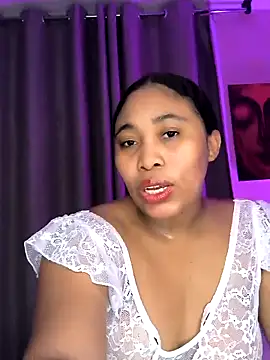 Snapshot of Miss_dare chatting on 12/17/25, 10:20 Miss dare online show from 12/17/25, 10:20