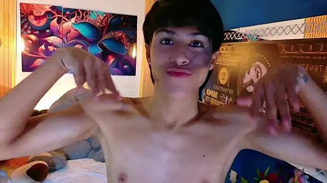 StormLuxX online show from 04/19/26, 02:29