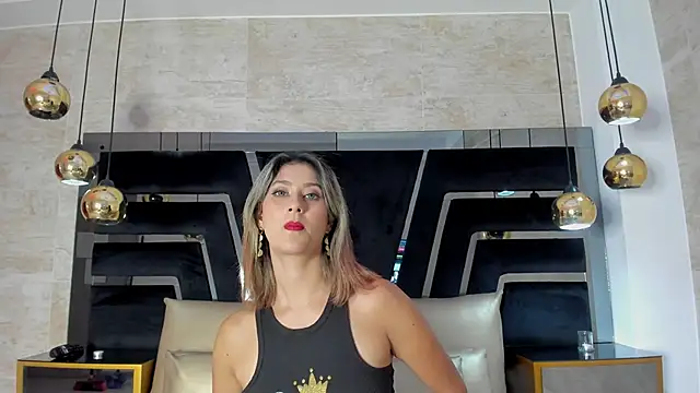 Snapshot of JulietaWales chatting on 12/18/25, 11:47 JulietaWales online show from 12/18/25, 11:47