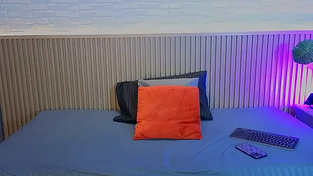 EmyVega online show from 02/04/26, 09:32