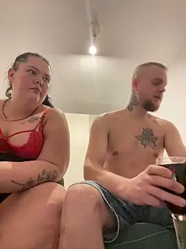 JohnnyandAlice online show from 12/01/25, 08:21