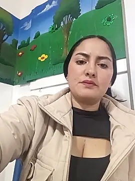 Snapshot of MisNicol chatting on 02/05/26, 02:46 MisNicol online show from 02/05/26, 02:46