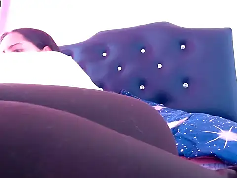 Snapshot of MisNicol chatting on 04/08/26, 02:51 MisNicol online show from 04/08/26, 02:51