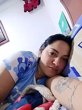 Snapshot of MisNicol chatting on 01/12/26, 01:34 MisNicol online show from 01/12/26, 01:34