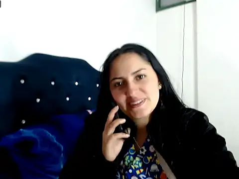 Snapshot of MisNicol chatting on 02/12/26, 12:10 MisNicol online show from 02/12/26, 12:10