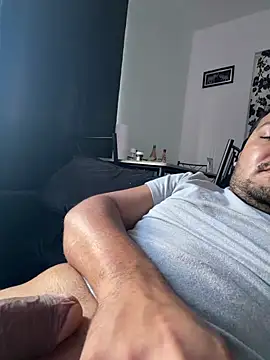 Snapshot of Samcan3 chatting on 04/13/26, 11:47 Samcan3 online show from 04/13/26, 11:47