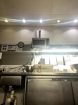 Snapshot of Samcan3 chatting on 12/21/25, 07:10 Samcan3 online show from 12/21/25, 07:10