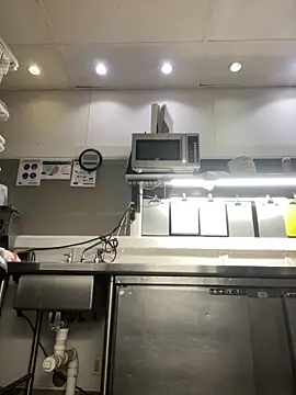 Snapshot of Samcan3 chatting on 12/23/25, 08:24 Samcan3 online show from 12/23/25, 08:24