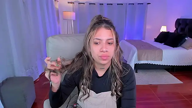 Zara Wolf  online show from 02/12/26, 02:06