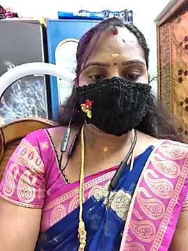 Tamil Pallavi online show from 05/17/26, 03:23