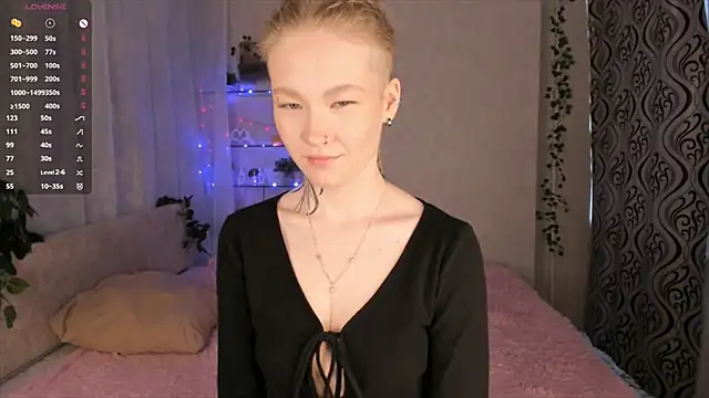 Snapshot of MaireLanda chatting on 03/11/26, 04:39 MaireLanda online show from 03/11/26, 04:39