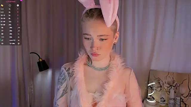 Snapshot of MaireLanda chatting on 06/30/26, 04:23 MaireLanda online show from 06/30/26, 04:23