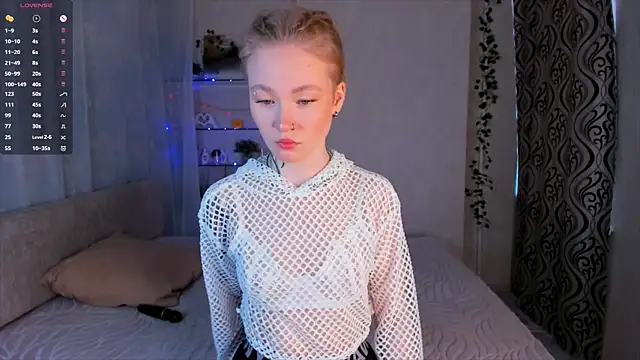 Snapshot of MaireLanda chatting on 03/31/26, 04:03 MaireLanda online show from 03/31/26, 04:03