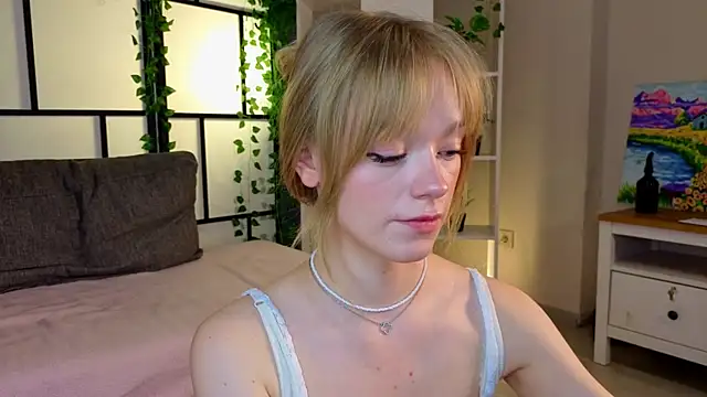 Snapshot of MatthewHoffis chatting on 03/04/26, 08:16 MatthewHoffis online show from 03/04/26, 08:16