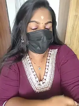 Snapshot of Tamil_Shara chatting on 07/19/26, 11:18 Tamil Shara online show from 07/19/26, 11:18